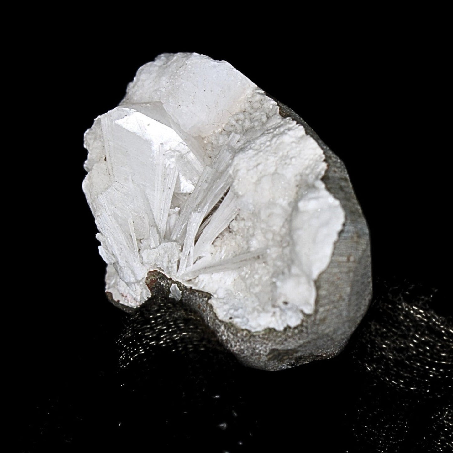 100g Scolecite Geode Rare Needle Crystal Formation India Mineral Specimen