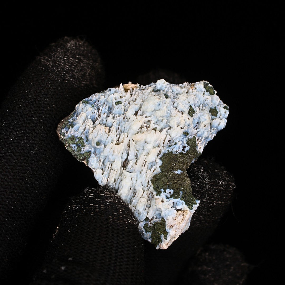 Natural Chalcedony Healing Crystal Cluster 24g Spiritual Energy Stone 4x4cm