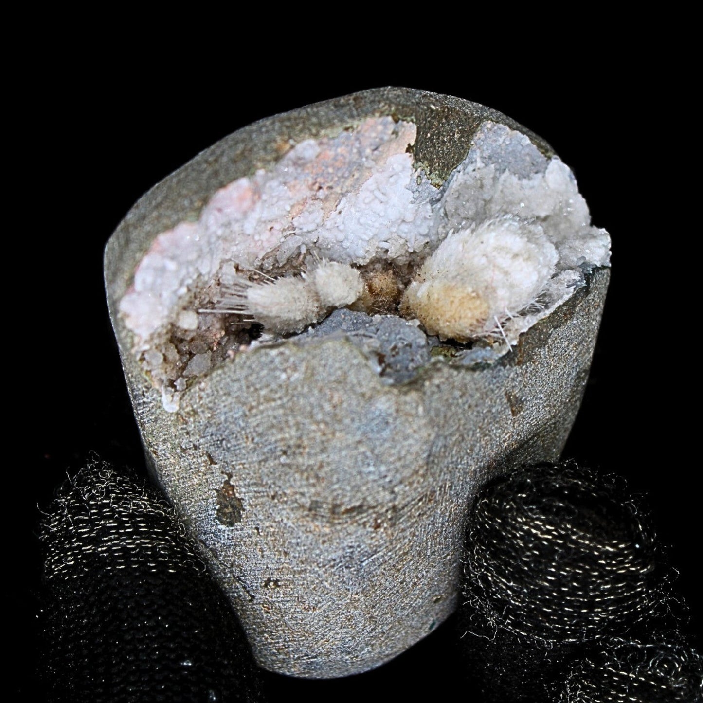 Scolecite Geode 118g Natural Reiki Stone for Calm Meditation Energy