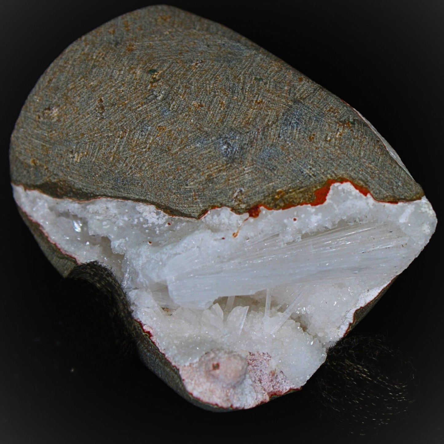 Stunning Scolecite Geode Healing Cluster β 6.3x5cm High Vibration Spiritual 185g