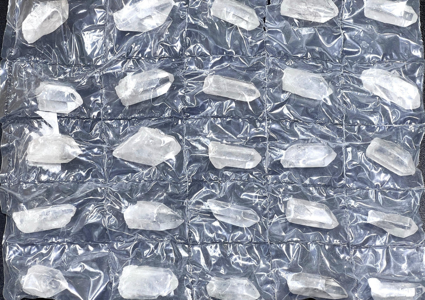 Clear Quartz Crystal Points (25 Pieces) Assorted Flat Pack Rough Raw Gemstones