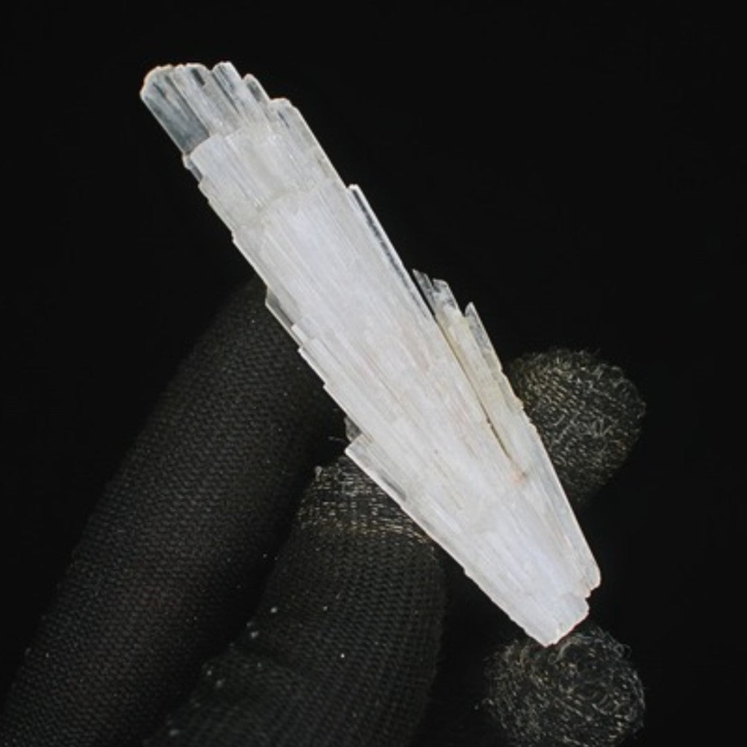 Natural Scolecite Cluster 18g White Zeolite Mineral Crystal from India