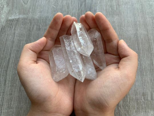 Natural Clear Quartz Crystal Point, 1.5" to 3" Raw Crystal Points,Wholesale Bulk