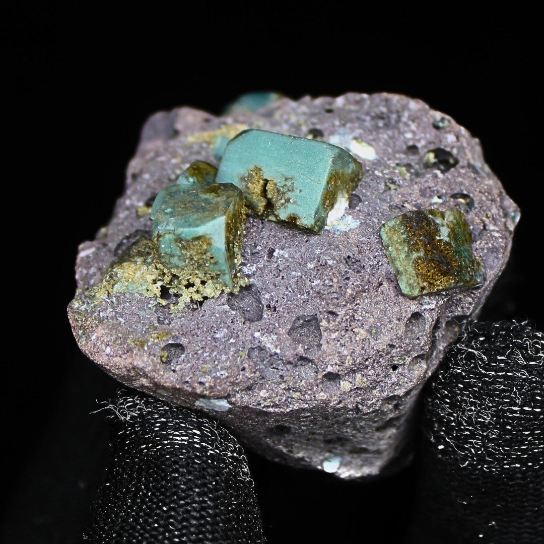 Natural Heulandite Chalcedony Crystal 76g Mineral Specimen from India 4x5cm