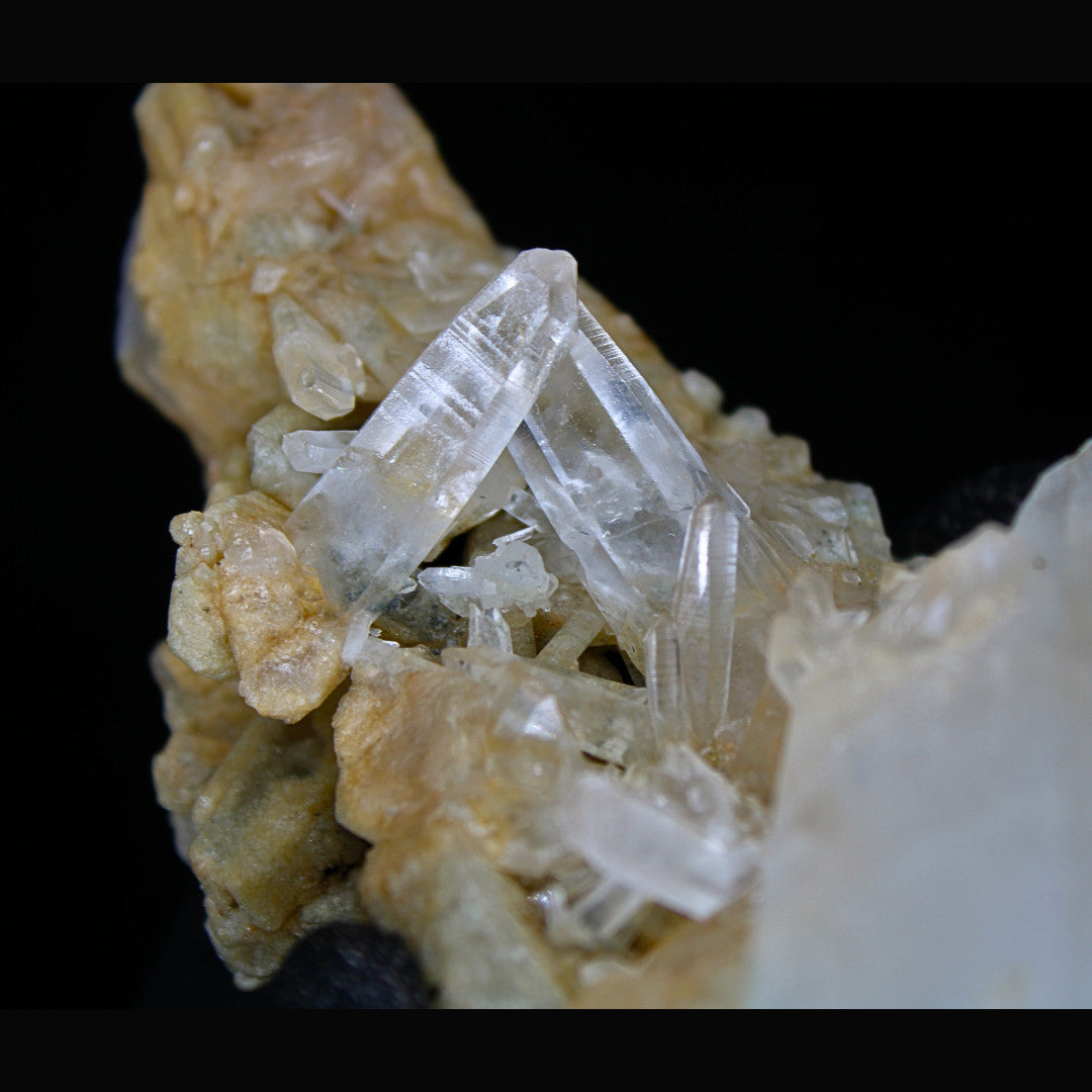 Himalayan Clear Quartz 0.66 lb Meditation & Energy Healing Crystal