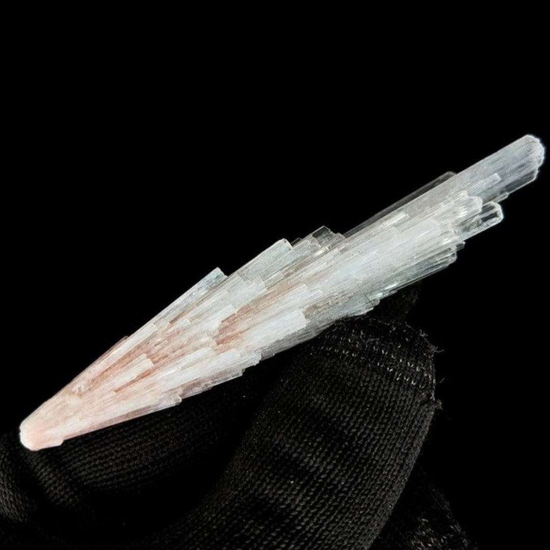 Natural Scolecite 16g Spray Crystal Mineral Specimen Raw Zeolite India