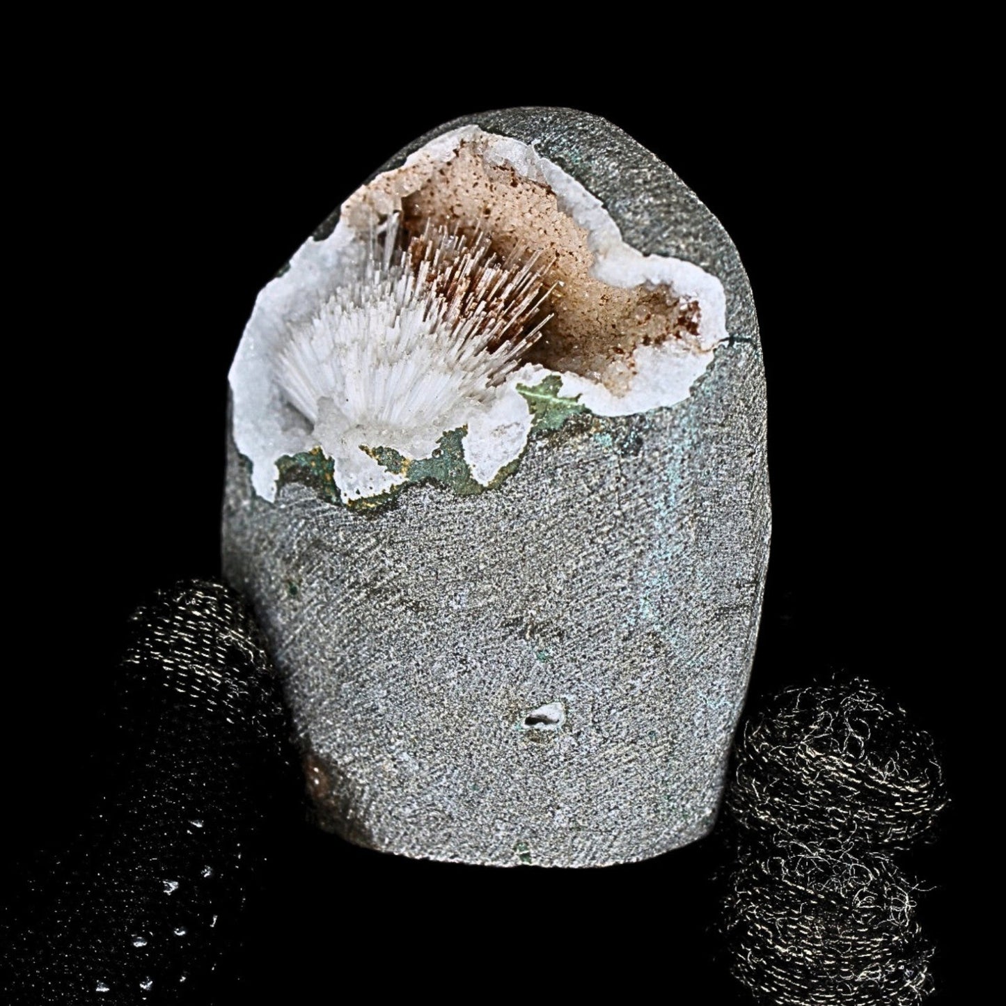 145g Scolecite Geode Radiating Crystal Mineral Specimen from India