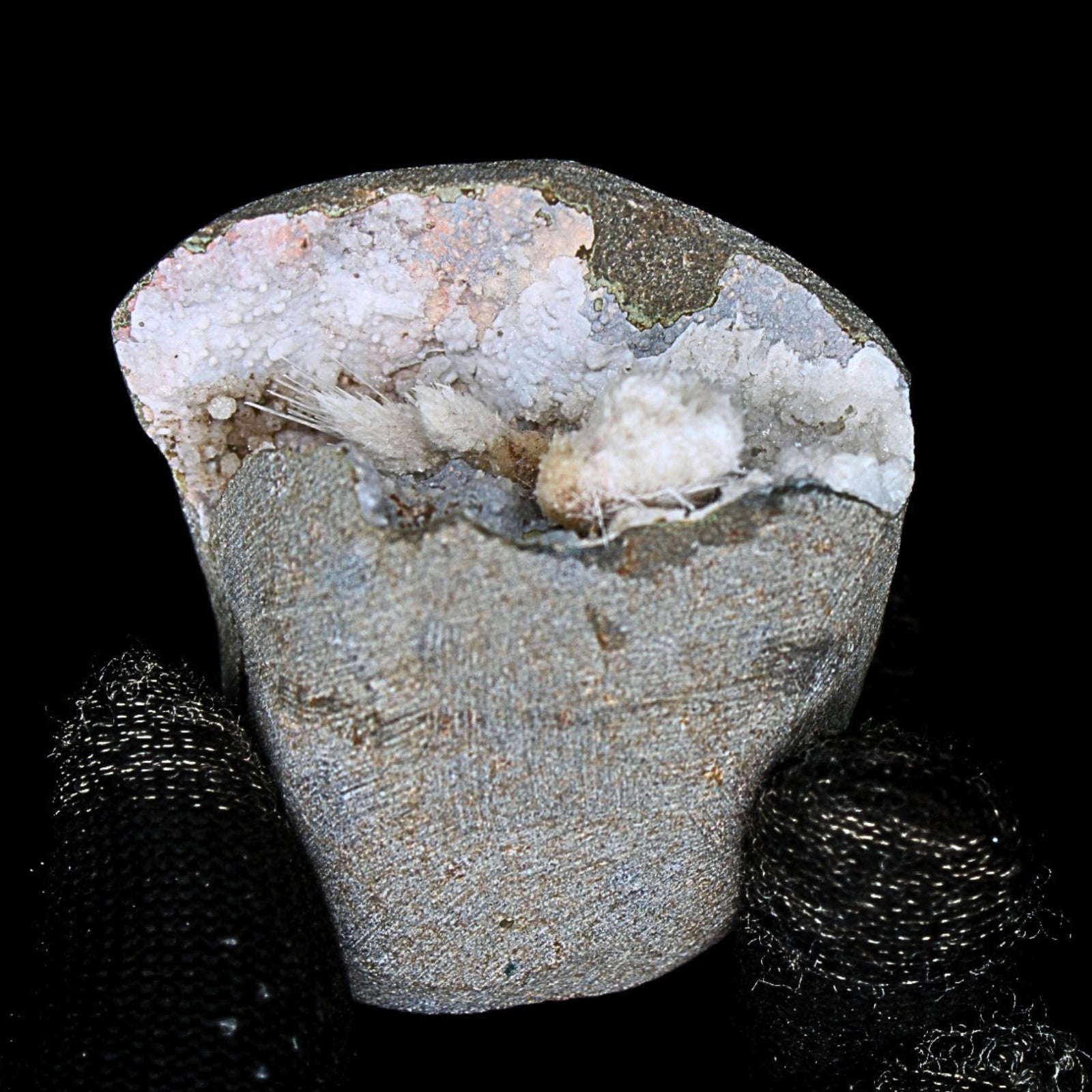 Scolecite Geode 118g Natural Reiki Stone for Calm Meditation Energy