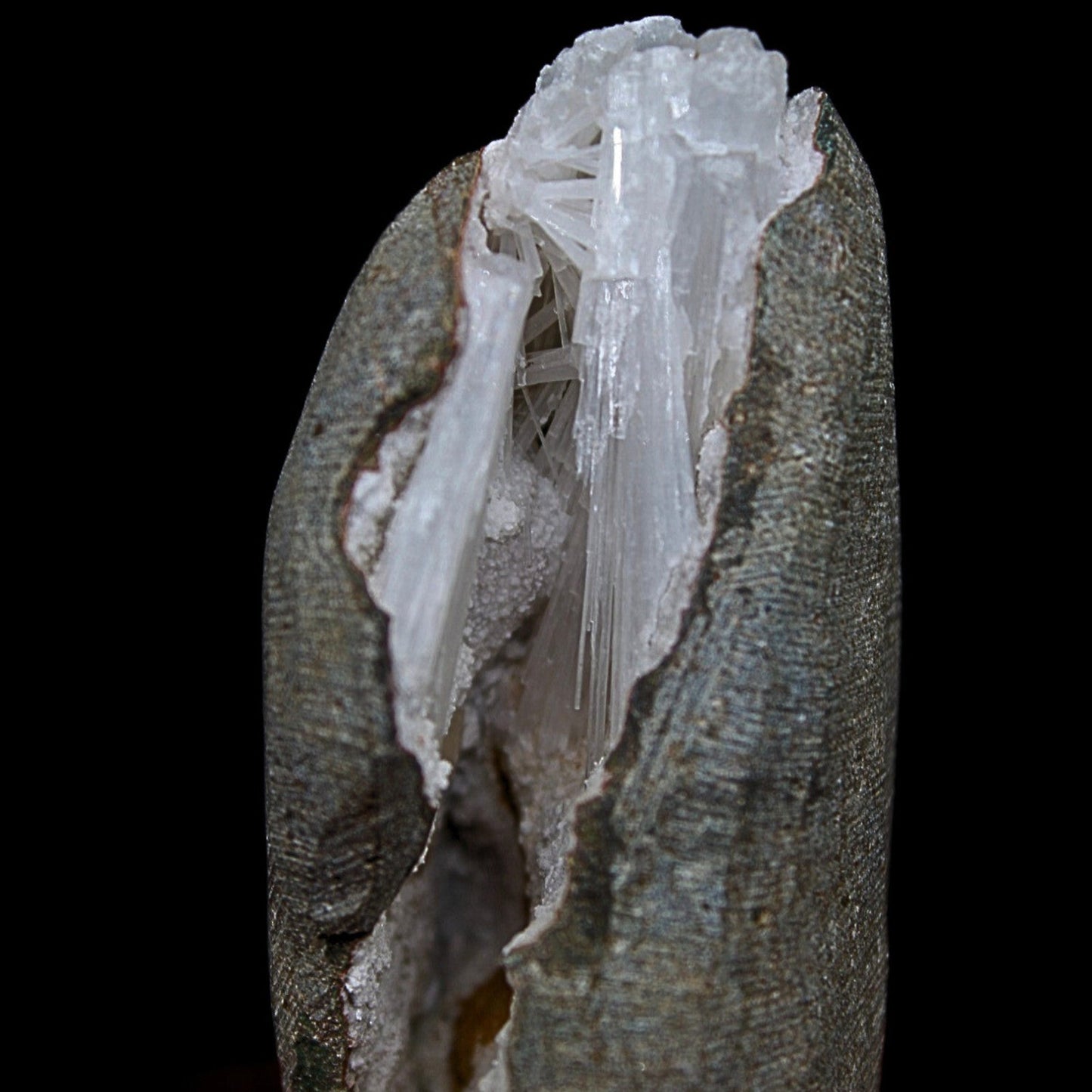 Scolecite Geode 125g Natural Crystal for Reiki Chakra Healing Energy