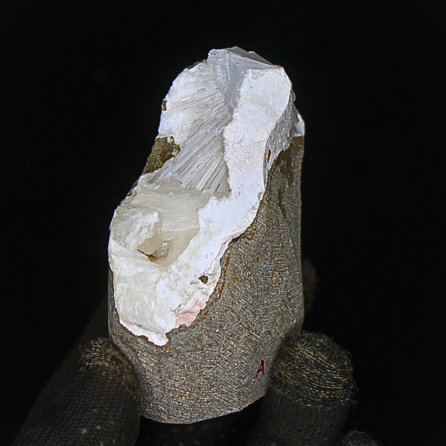 Natural Scolecite Geode & Stilbite Cluster 7x6cm High Vibration Healing  230g
