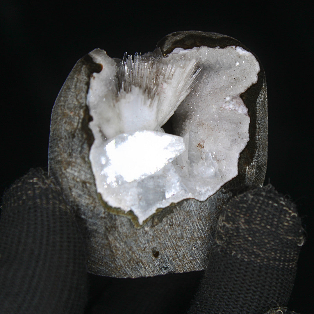 128g Scolecite Spray in Heulandite Geode Rare Zeolite Mineral Specimen India