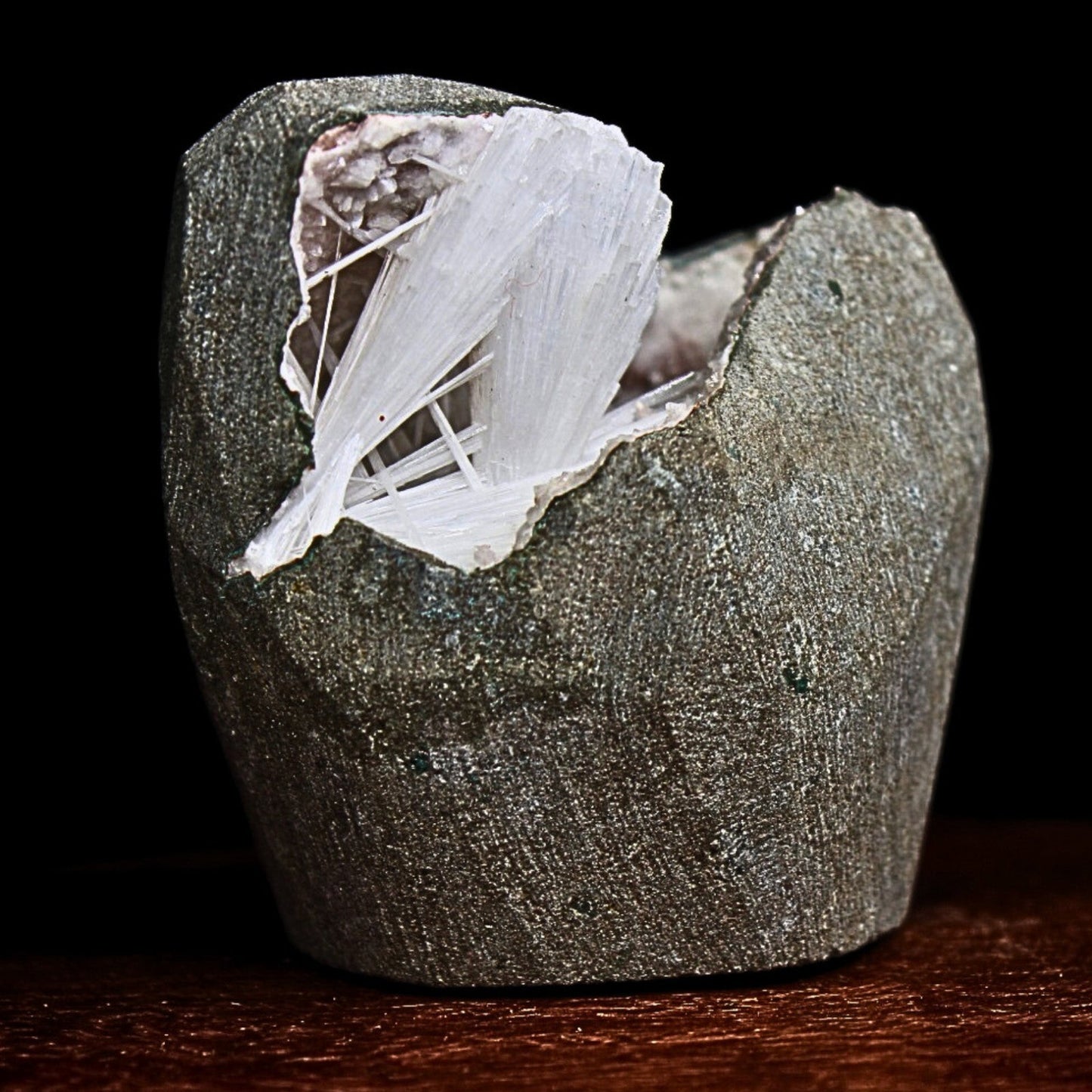 Healing Scolecite Geode 172g Natural Crystal Cluster for Meditation India