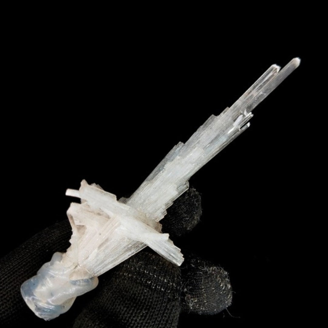 Natural Scolecite Cluster Stone 14g White Zeolite Mineral from India