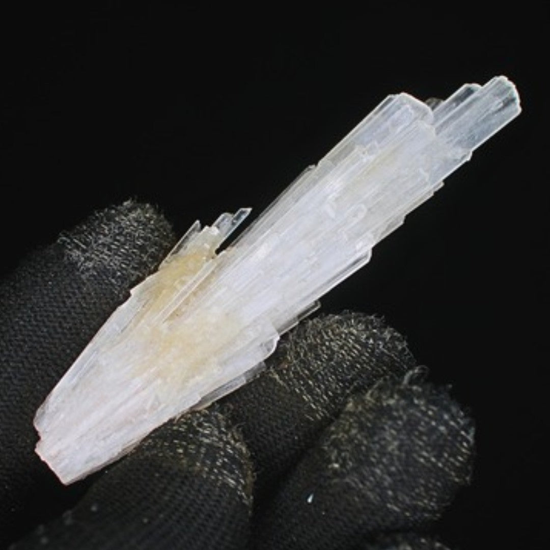 Natural Scolecite Cluster 18g White Zeolite Mineral Crystal from India
