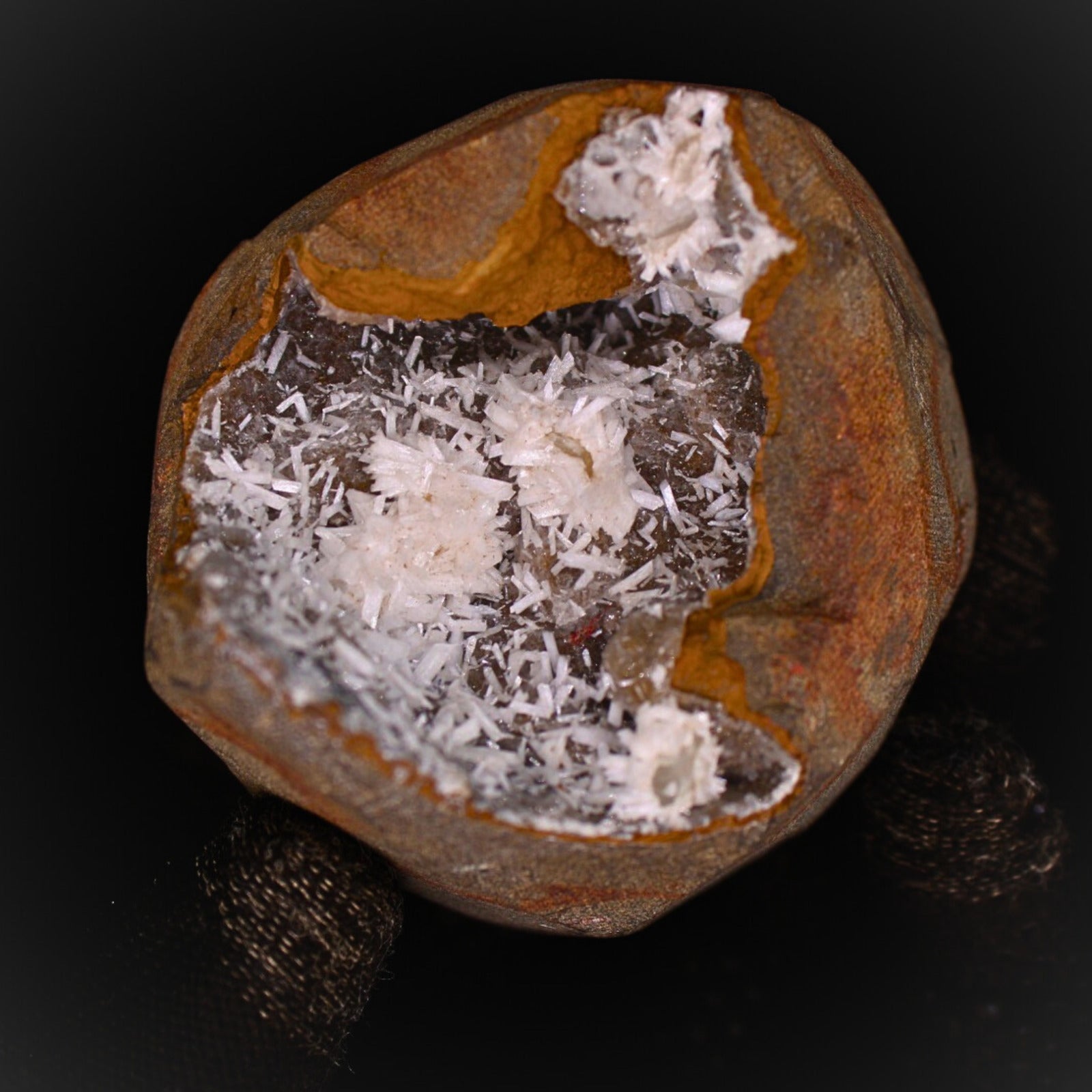 345g High-Quality Scolecite Geode  Beautiful Natural Healing Minerals