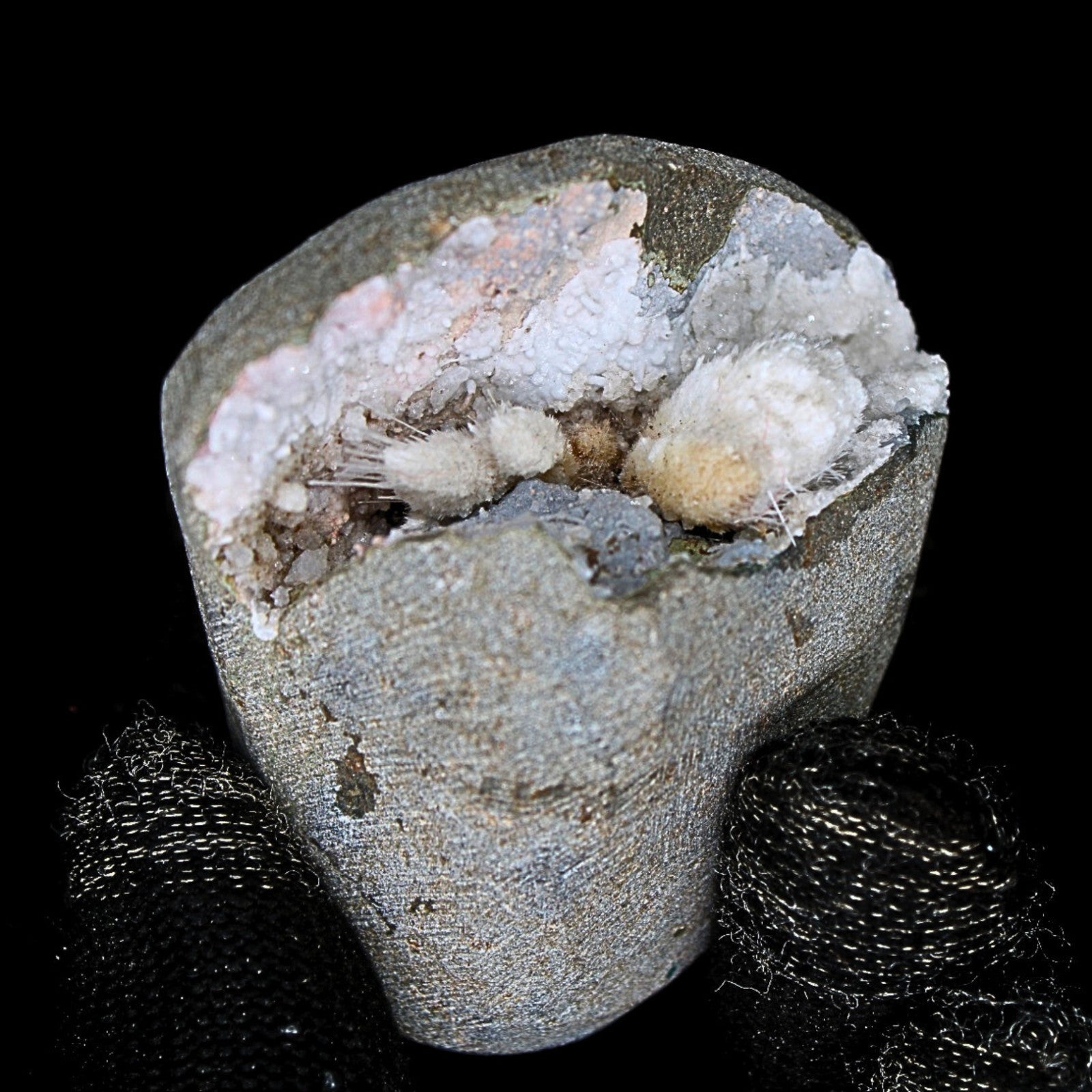 Scolecite Geode 118g Natural Reiki Stone for Calm Meditation Energy