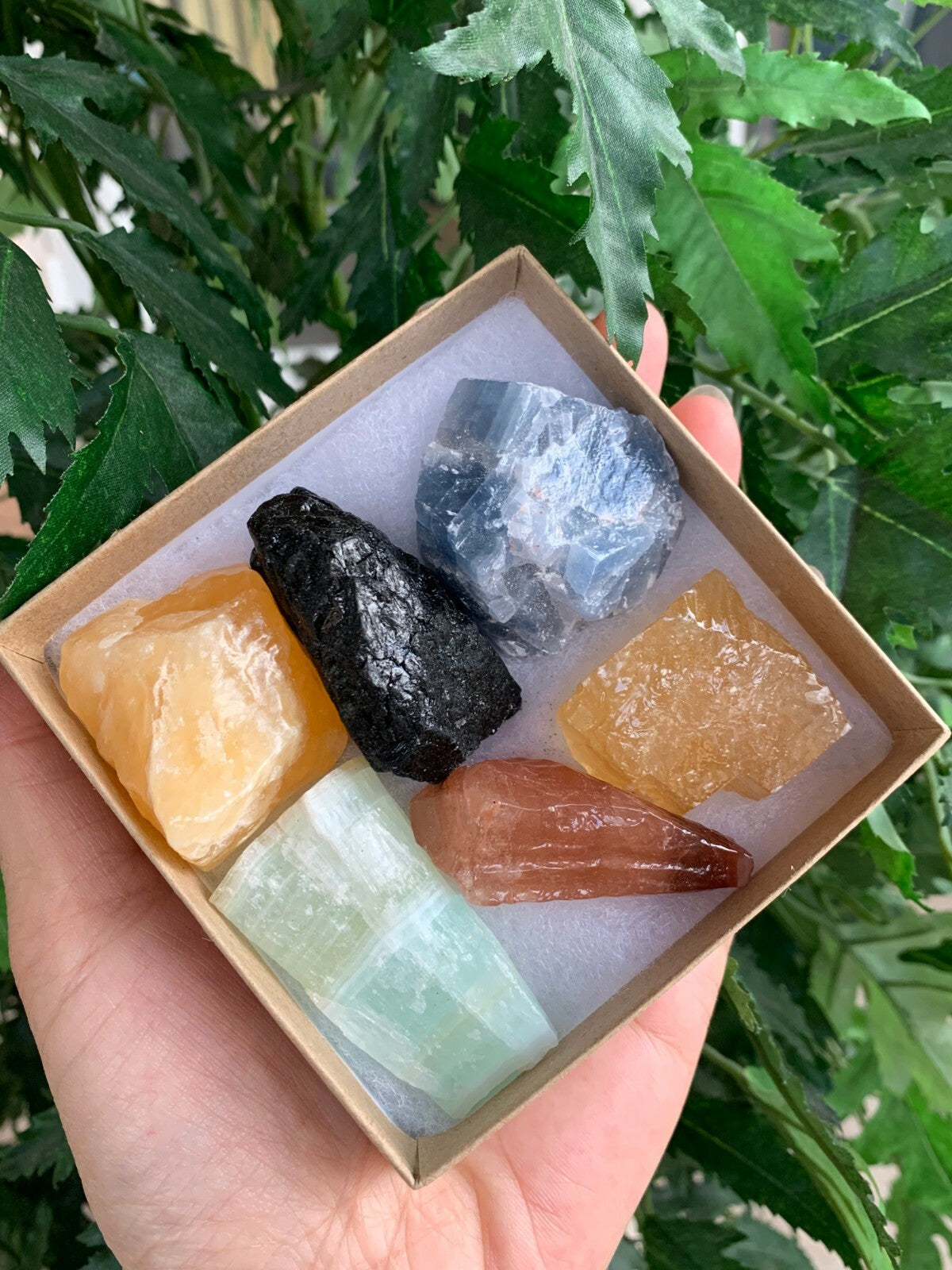 Premium Crystals & Healing Stones Set for New Beginnings, Meditation, Protection