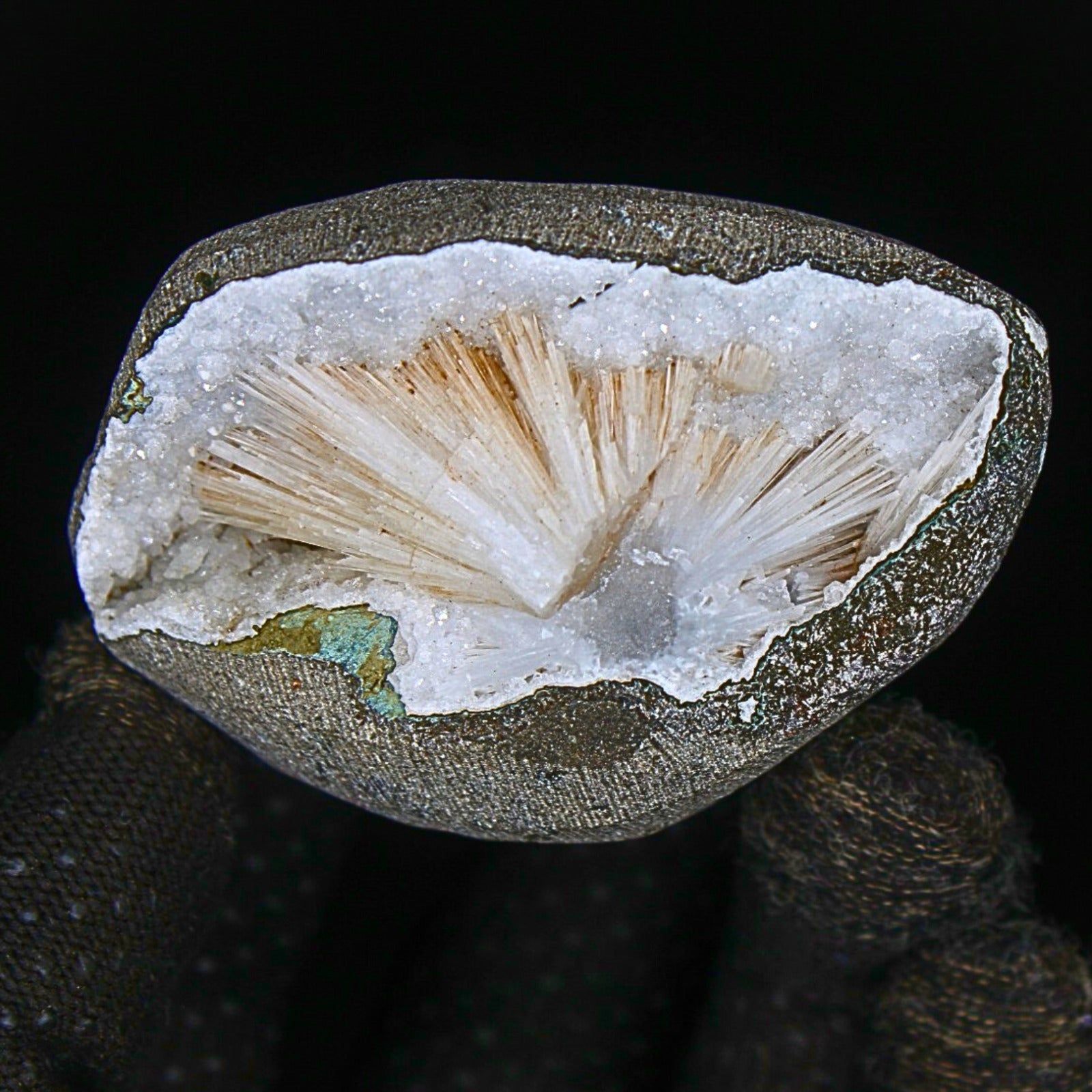 158g Natural Scolecite Geode Mineral 6x5cm High Vibration Healing Crystal Stone