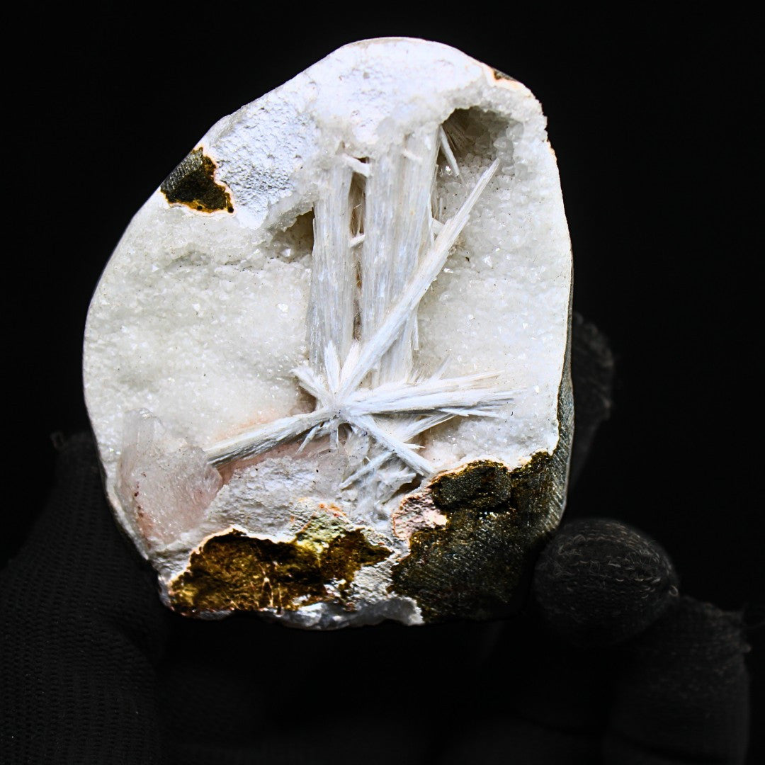 220g Scolecite Geode,Scolecite Spray In Geode Quartz Crystal, Rare Gemstone