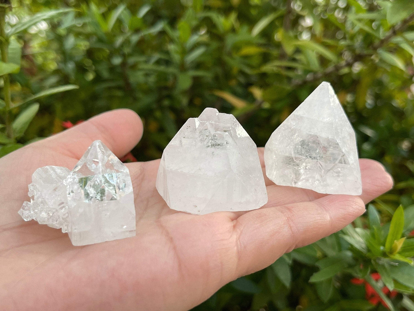 Large Apophyllite Tips & Points – Natural Apophyllite Pyramids Small - large (3g - 90g)