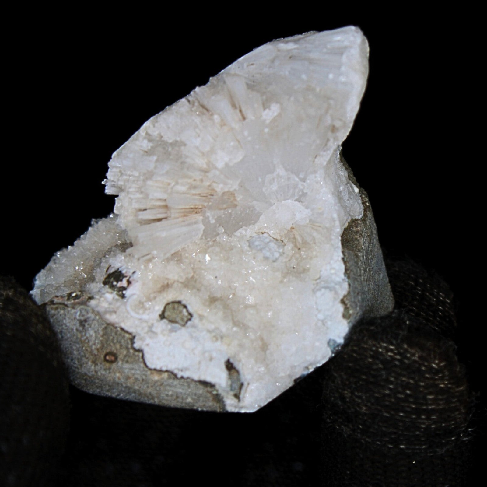 Scolecite Geode 60g 6x4cm Natural White Crystal for Meditation Healing