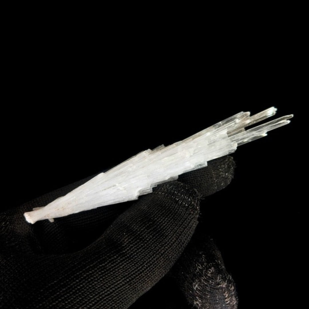 Rare Scolecite Spray Cluster 10g Zeolite Mineral Specimen India 11x2x1 cm