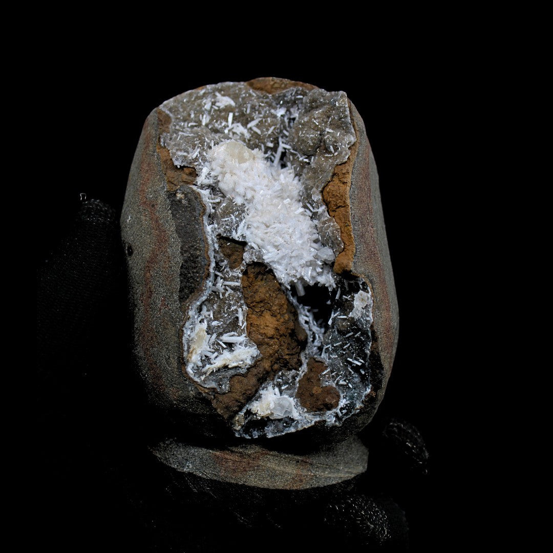 Rare Standing Scolecite Spray 680g Large Mineral Specimen Zeolite India