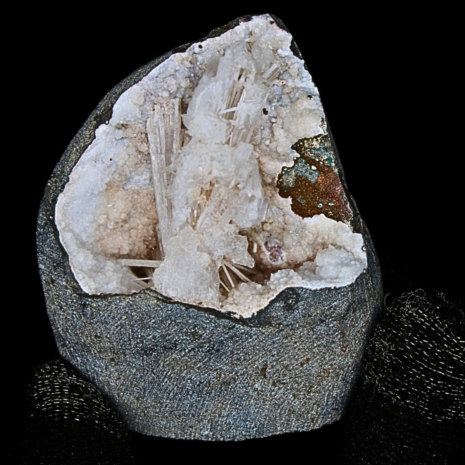 130g Scolecite Geode Natural Crystal Cluster Mineral Specimen 6x5cm India