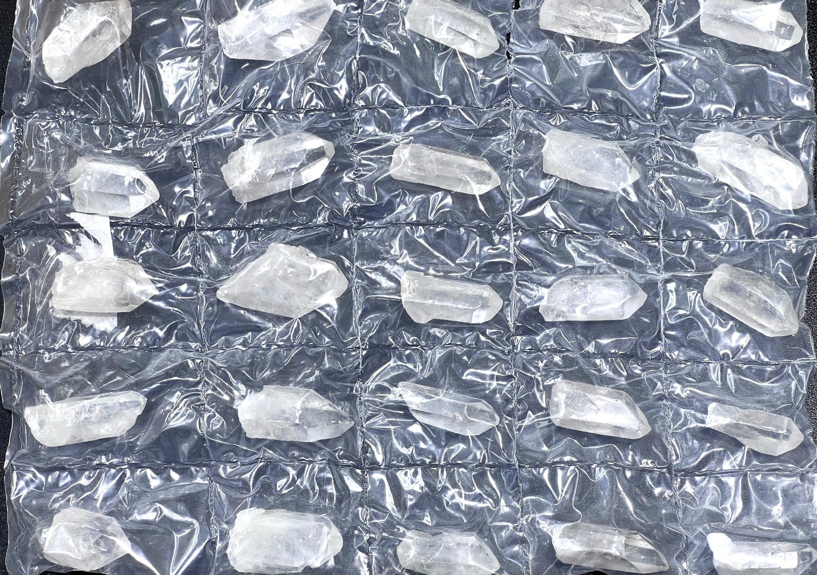 Clear Quartz Crystal Points (25 Pieces) Assorted Flat Pack Rough Raw Gemstones