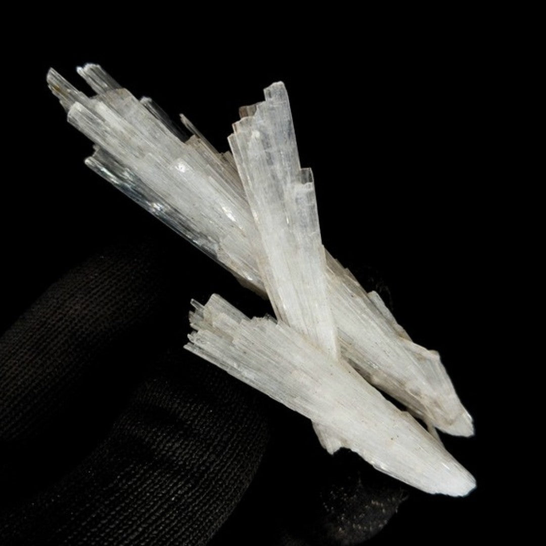 Natural Scolecite Crystal Cluster Reiki Chakra Vastu Healing Stone26g 10x3x2 Cm