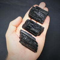 🖤 Bulk Extra Grade Shiny Natural Rough Black Tourmaline Rods – Box of 14–18 Pcs