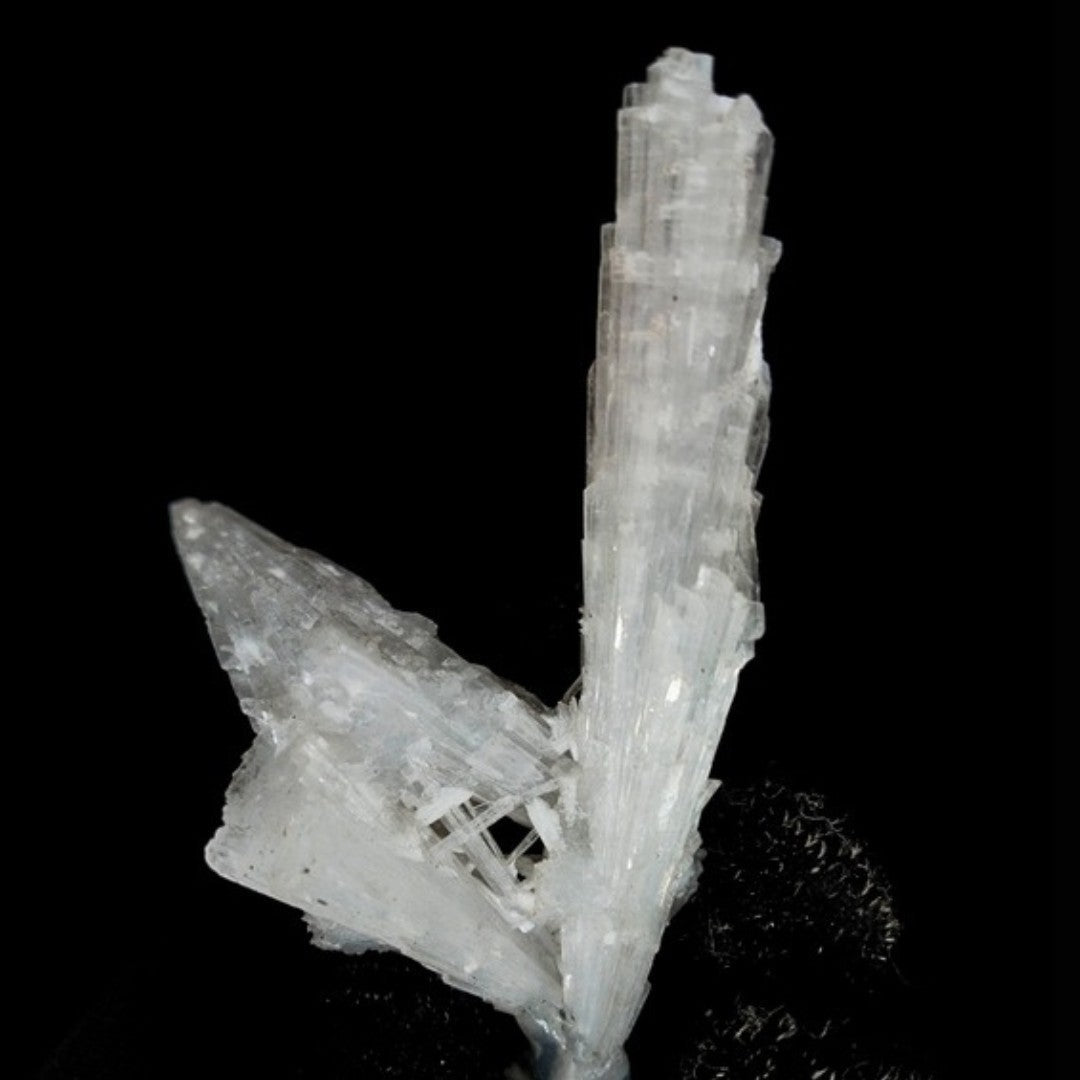 Rare 22g Scolecite Spray Crystal Zeolite Mineral Specimen from India