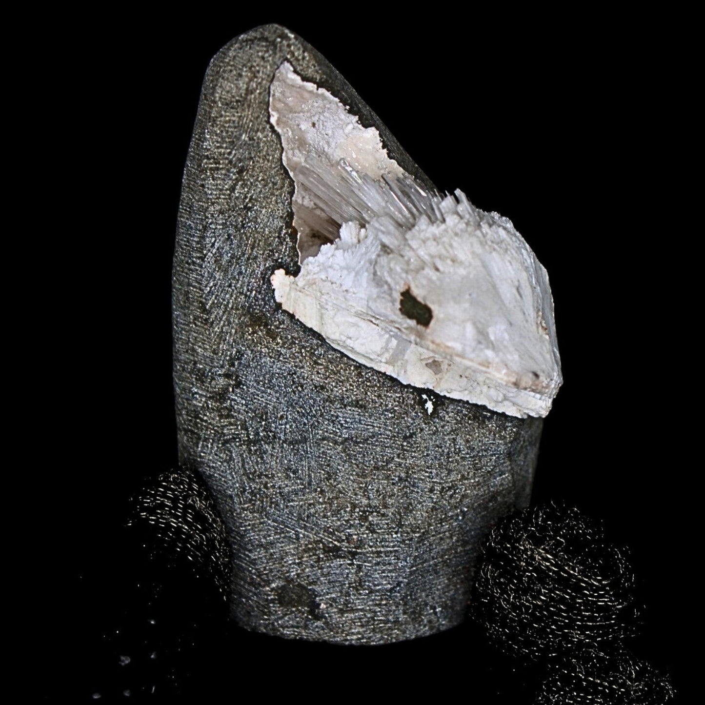 140g Scolecite Geode Natural Needle Crystal Cluster Mineral India 7x4cm