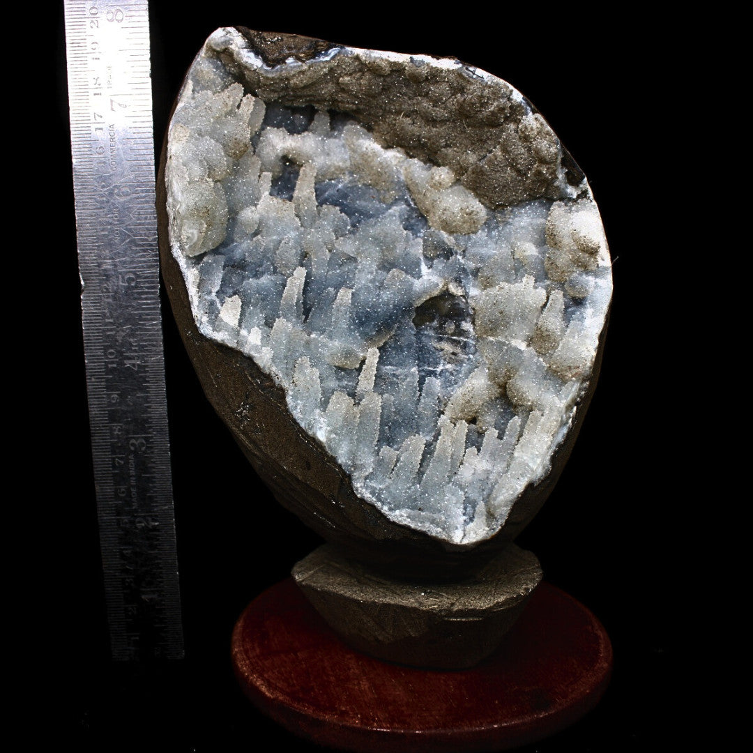 Chalcedony Geode Healing Cluster 4.64 lbs 19x13 cm Natural Crystal Specimen