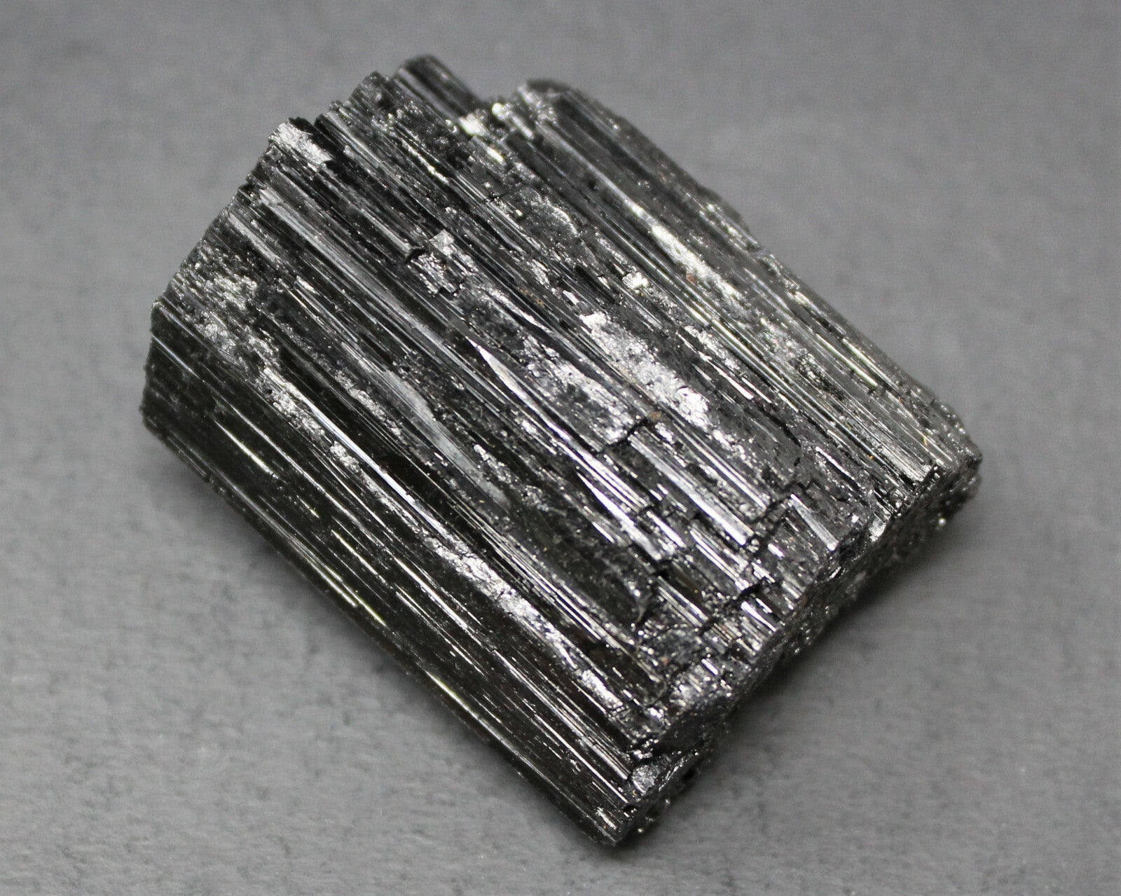 🖤 Bulk Extra Grade Shiny Natural Rough Black Tourmaline Rods – Box of 14–18 Pcs