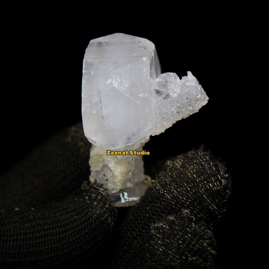 Apophyllite Unusual Crystal Cluster 4cm 140g Rare Luster Tower Specimen from Ind