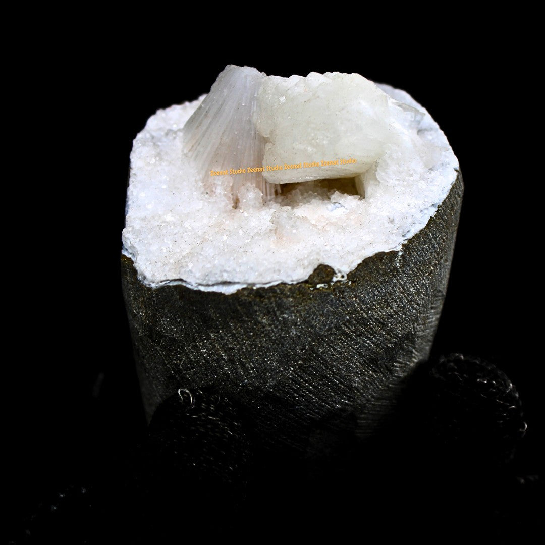 Rare Scolecite Stilbite Heulandite Geode 235g Mineral Specimen India