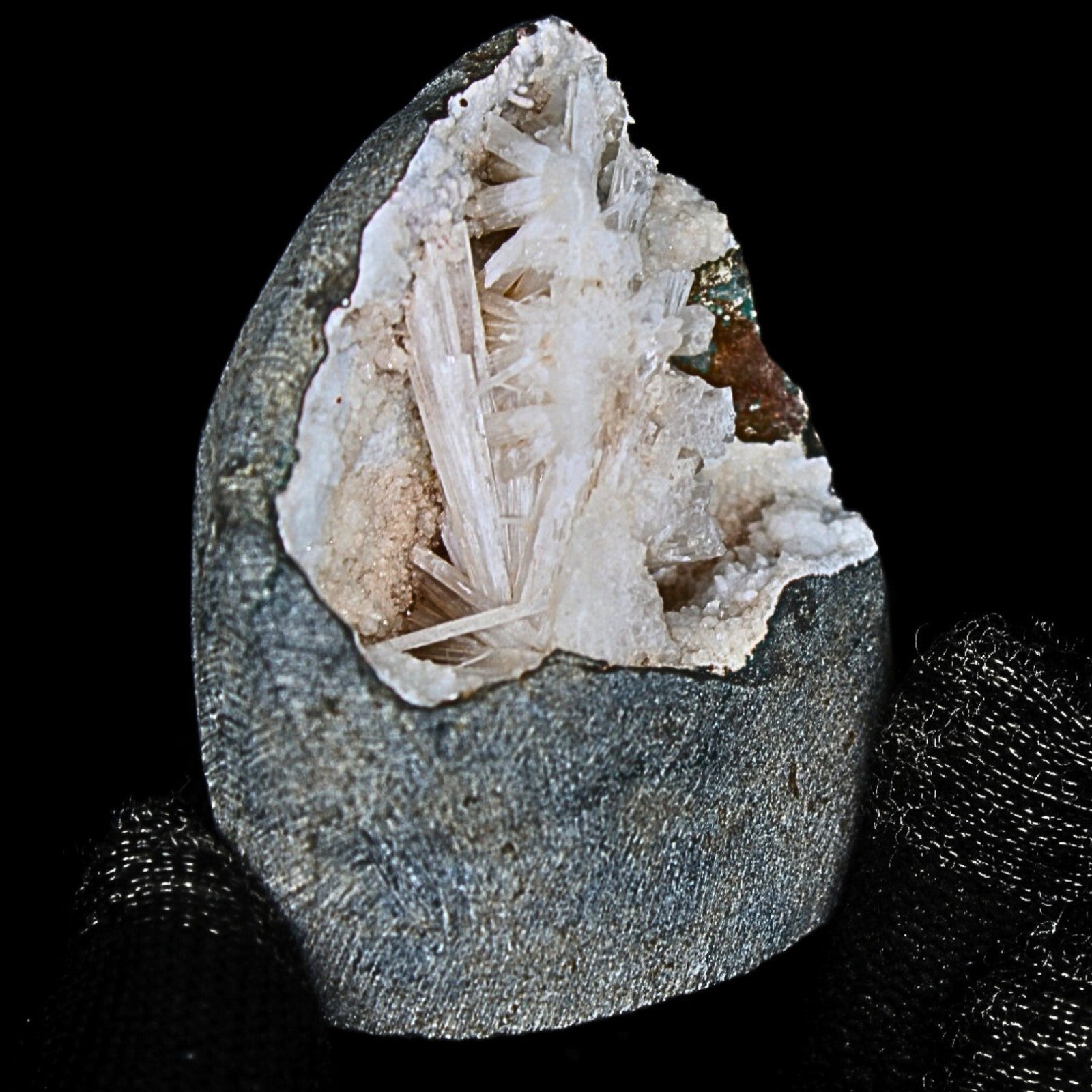 130g Scolecite Geode Natural Crystal Cluster Mineral Specimen 6x5cm India