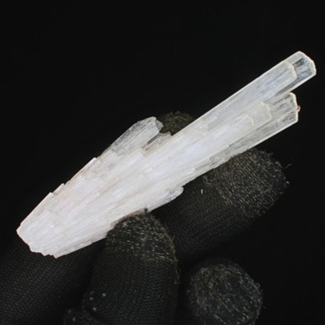 Natural Scolecite Crystal Cluster 14g White Zeolite Mineral from India