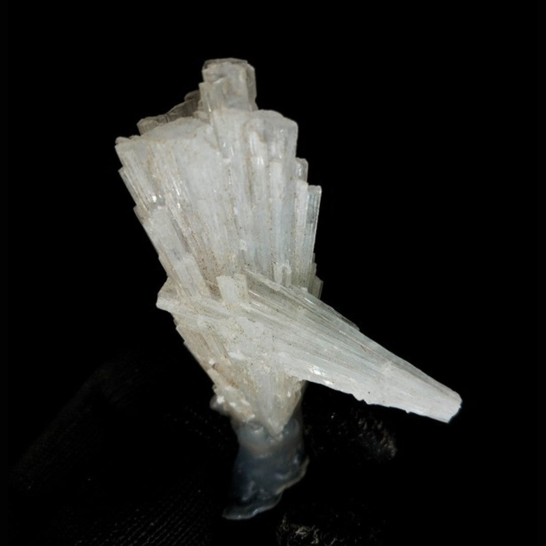 Rare 28g Scolecite Spray Cluster Mineral Specimen Zeolite India