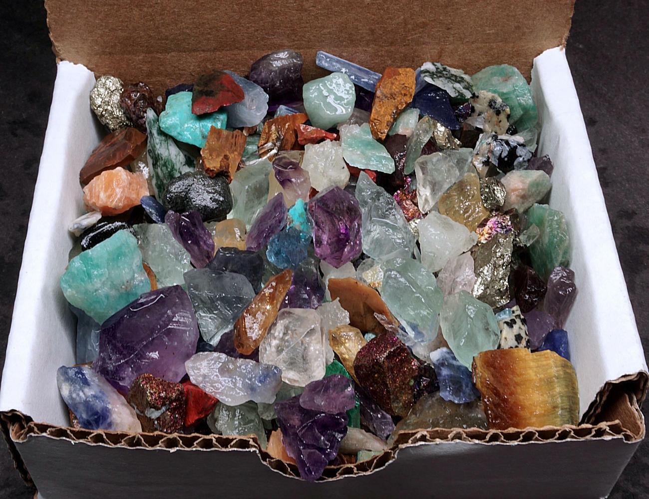 Crafters Collection 1000 Carat Natural Crystal Mineral Specimens Mixed Gemstones
