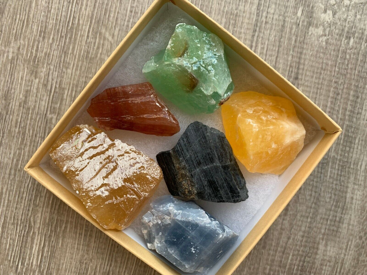 Premium Crystals & Healing Stones Set for New Beginnings, Meditation, Protection