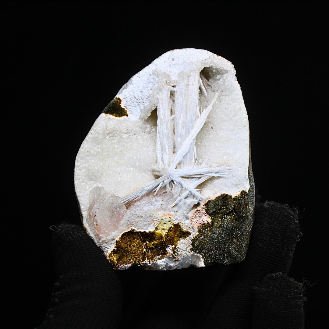 220g Scolecite Geode,Scolecite Spray In Geode Quartz Crystal, Rare Gemstone