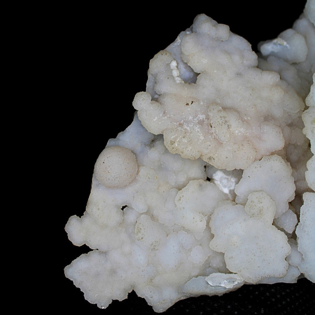 White Chalcedony Quartz Cluster 976g Natural Raw Crystal Mineral 22x16 cm